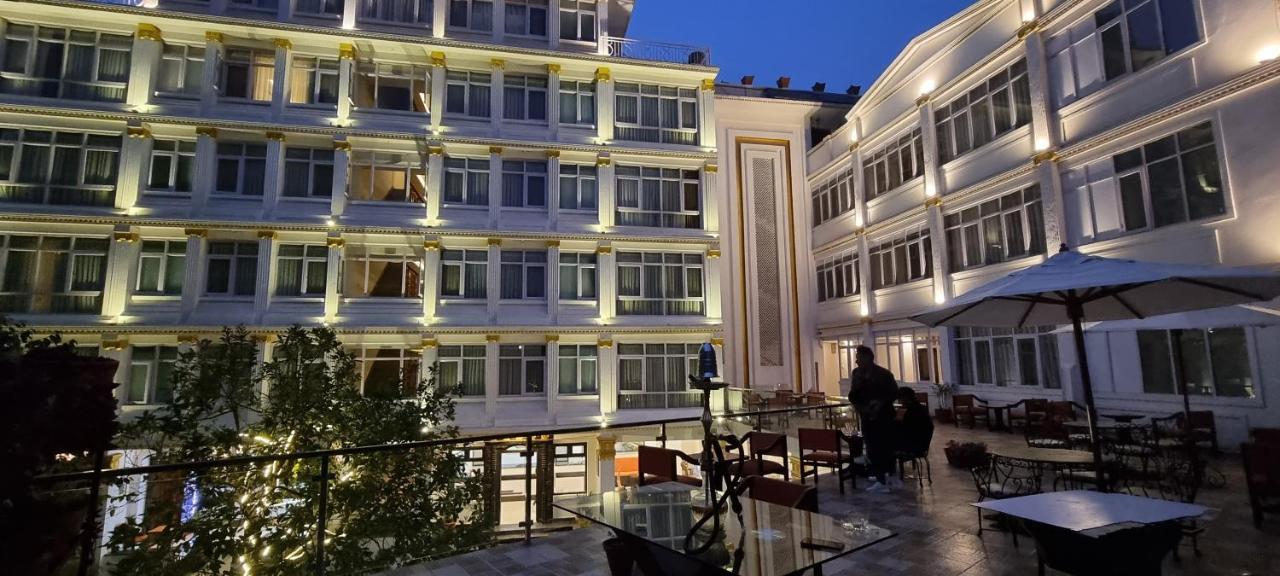Durbar Hotel & Residence Катманду Екстер'єр фото