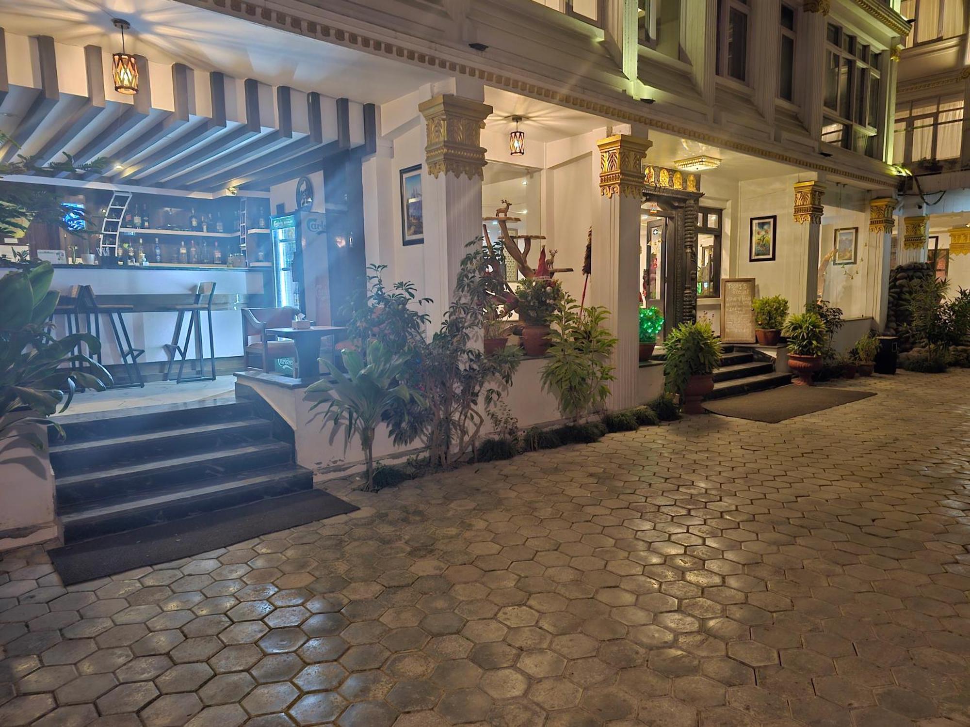 Durbar Hotel & Residence Катманду Екстер'єр фото