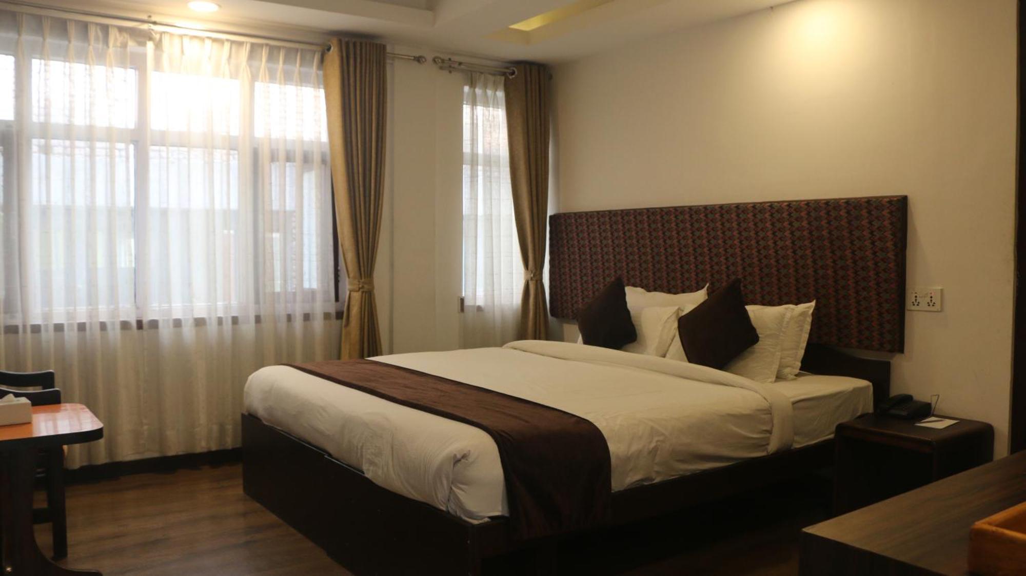 Durbar Hotel & Residence Катманду Екстер'єр фото