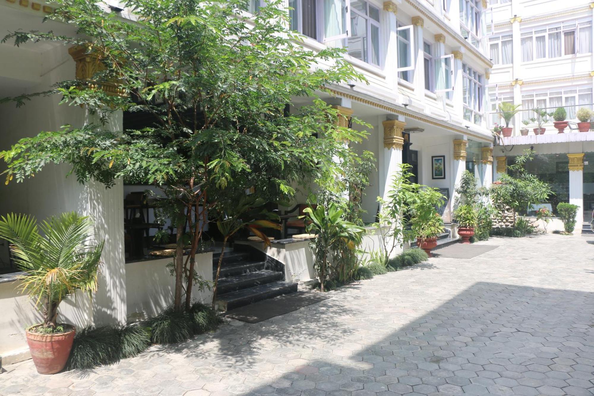 Durbar Hotel & Residence Катманду Екстер'єр фото